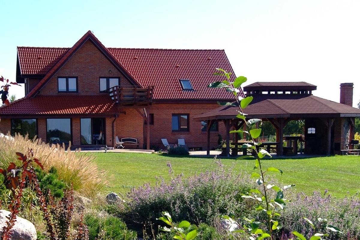 Mazury Całoroczny Dom Nad Jeziorem Do Wynajecia Z Własna Linia Brzegowa — hotel in Pasym