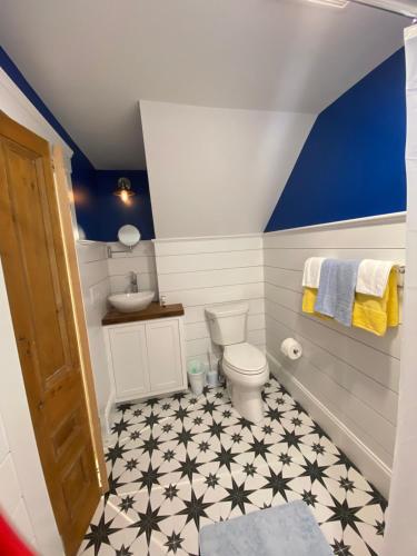 The Clarendon House - photo 39