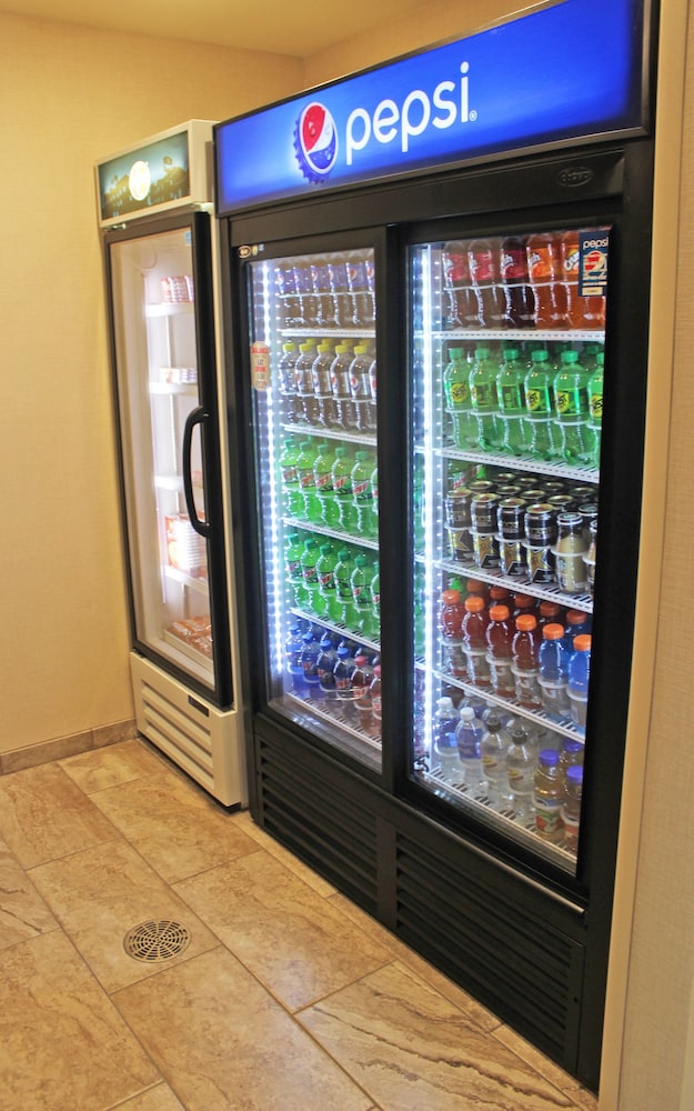 Cobblestone Inn & Suites Lamoni - photo 32