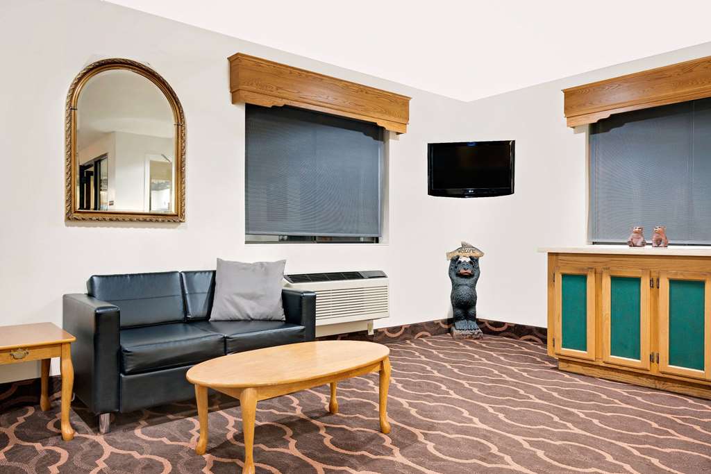 Super 8 by Wyndham Ashland - photo 3