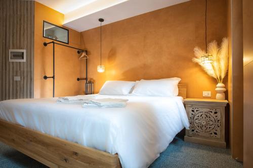 Woodstock Deluxe Studio by Central Station — 4-Star Luxury Hotel in Milan, Italy