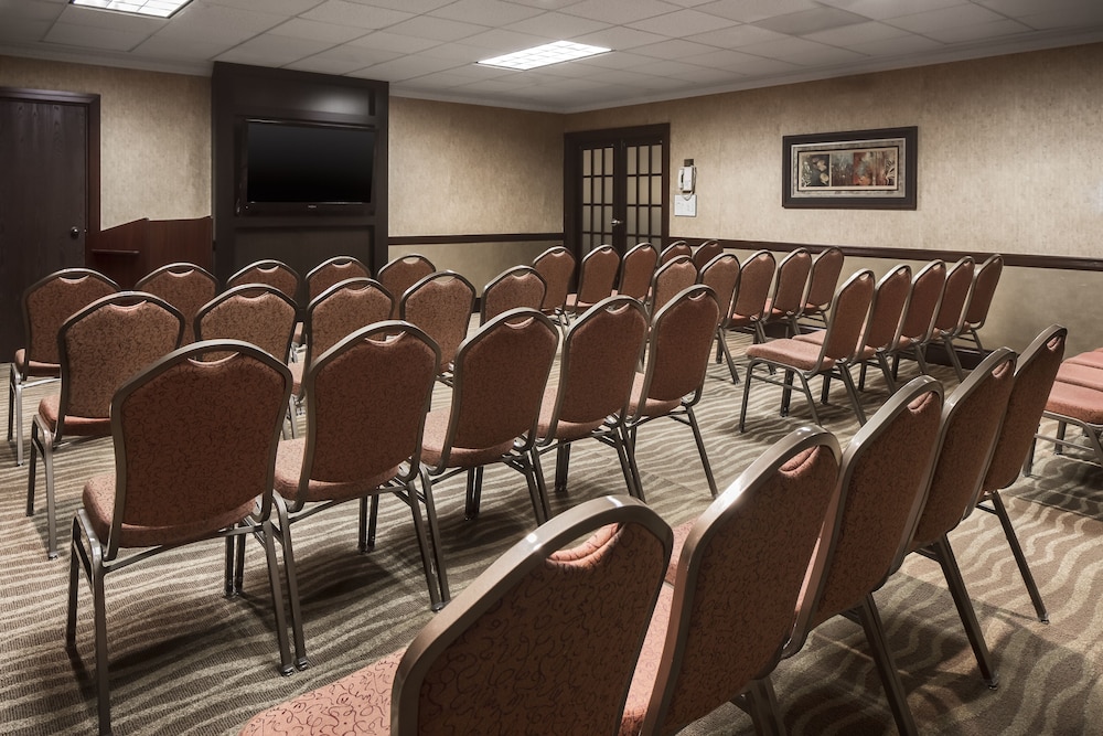 Holiday Inn Dubuque Galena by IHG - photo 52