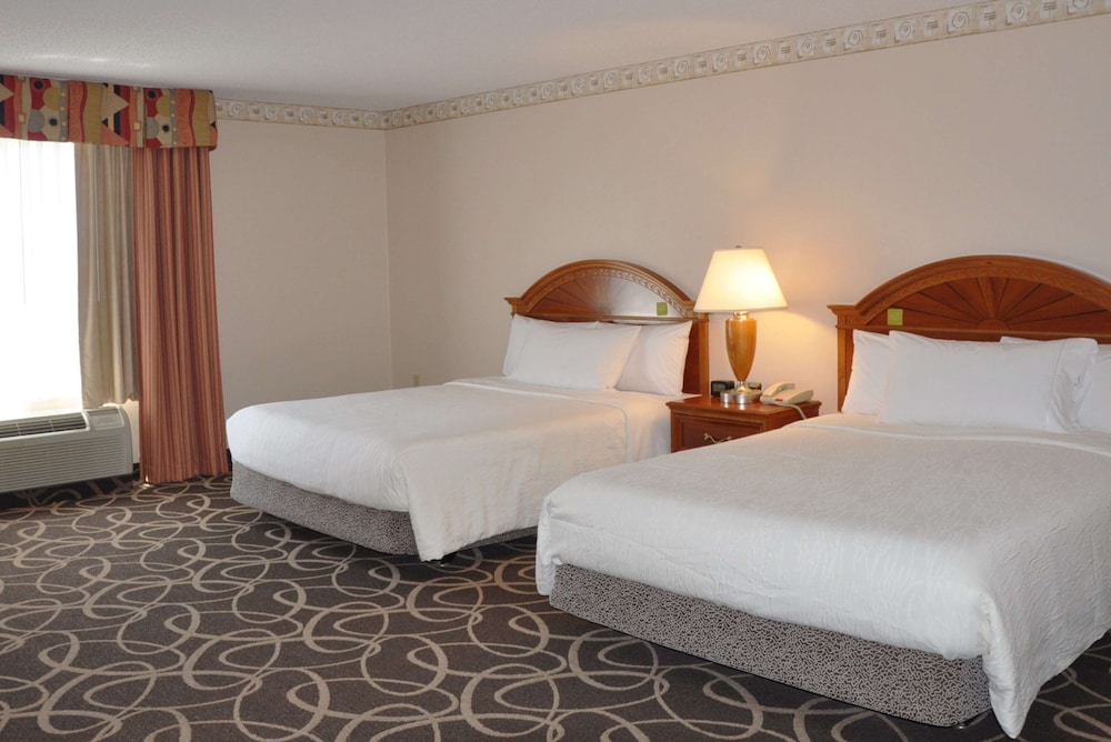 Hilton Garden Inn Gettysburg - photo 18