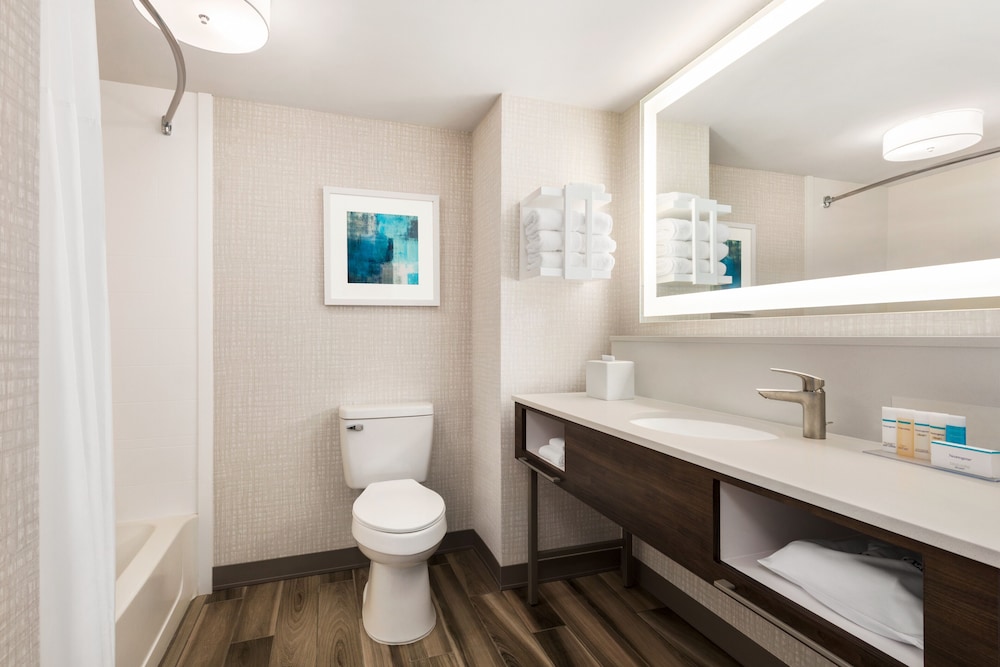 Hampton Inn & Suites Salisbury Fruitland - photo 22