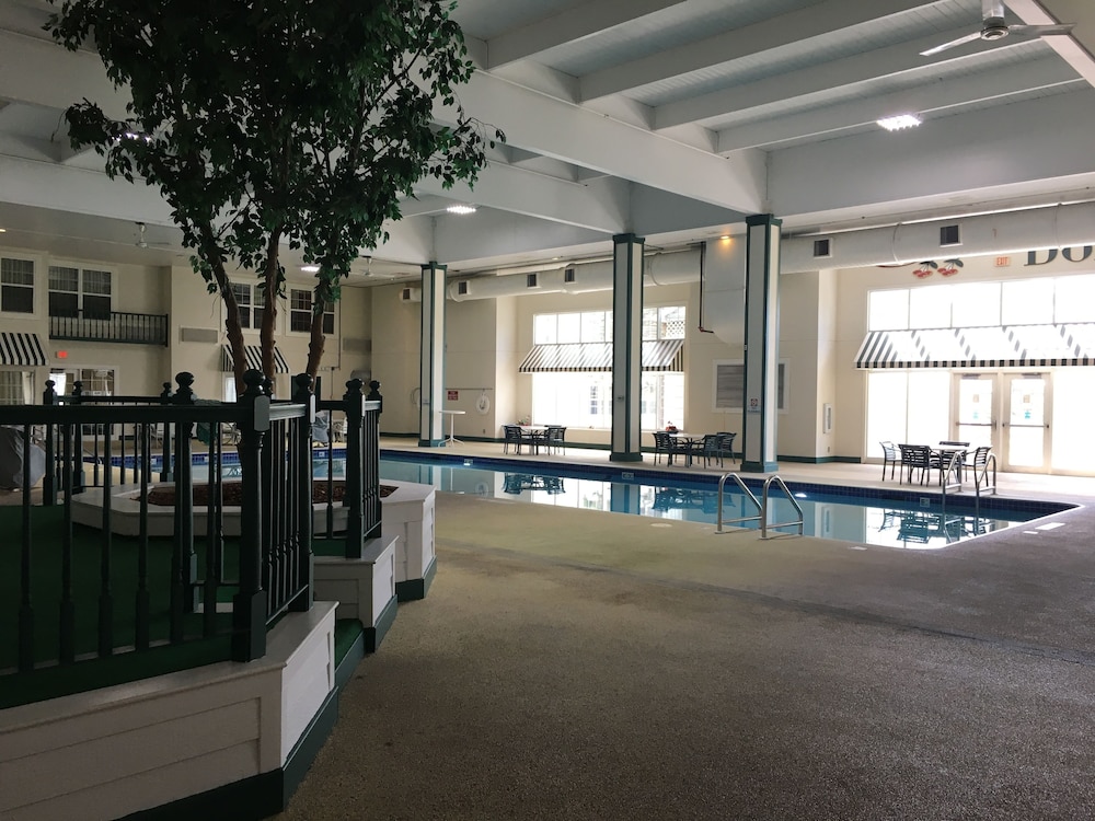 Grand Hinckley Inn - photo 12