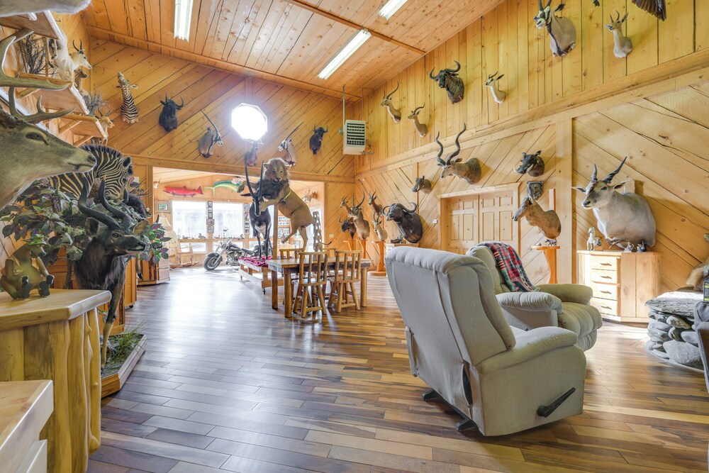 Salmon Vacation Rental w On site River Access - photo 26
