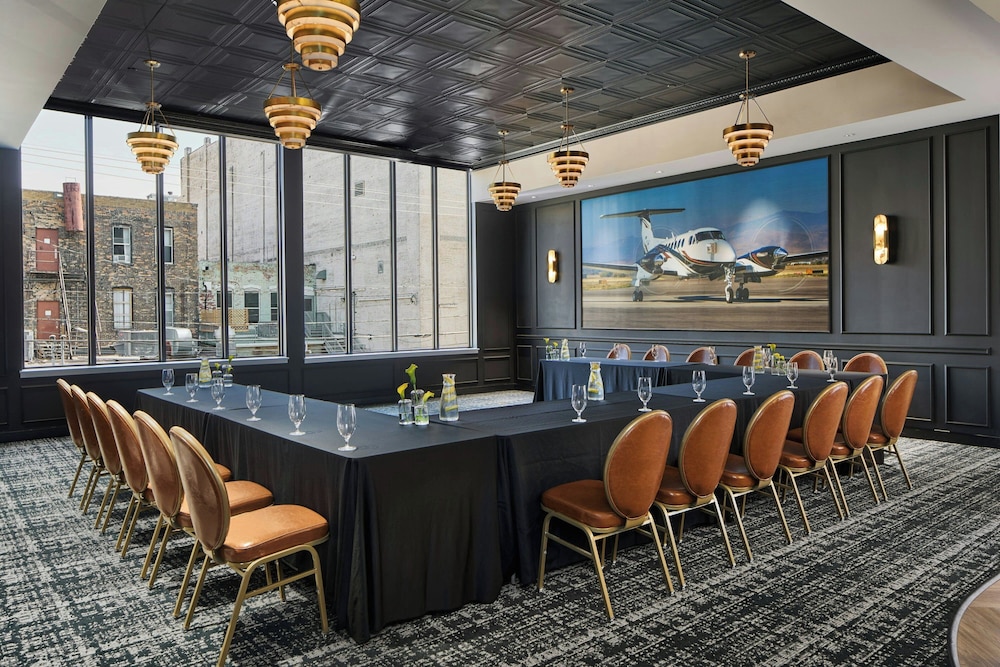 The Olive Ann Hotel Grand Forks A Tribute Portfolio Hotel — Grand Forks