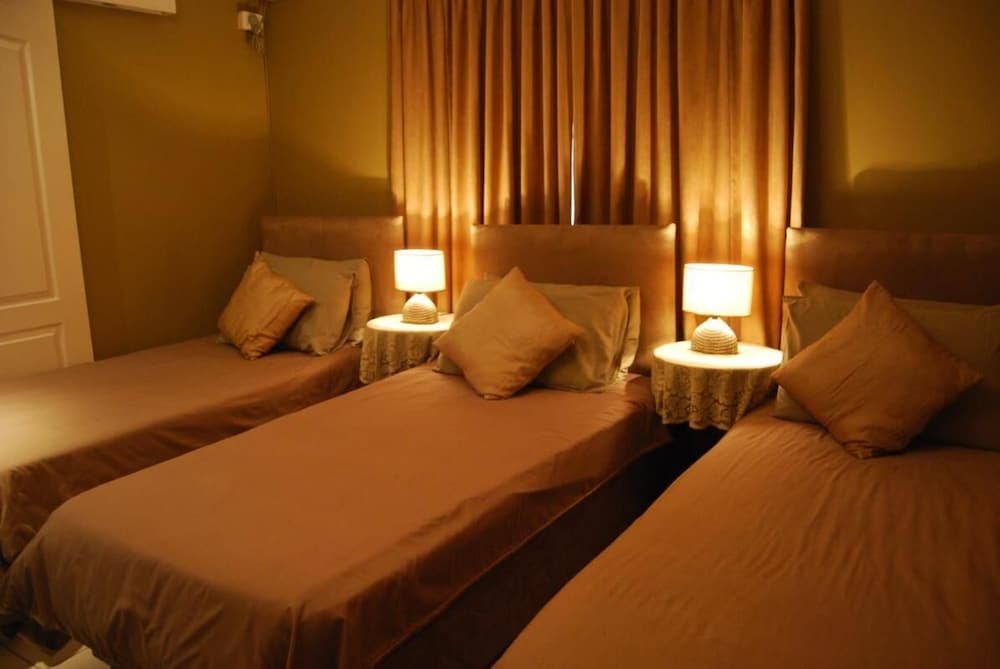 Savoy Lodge Budget Triple Room 3