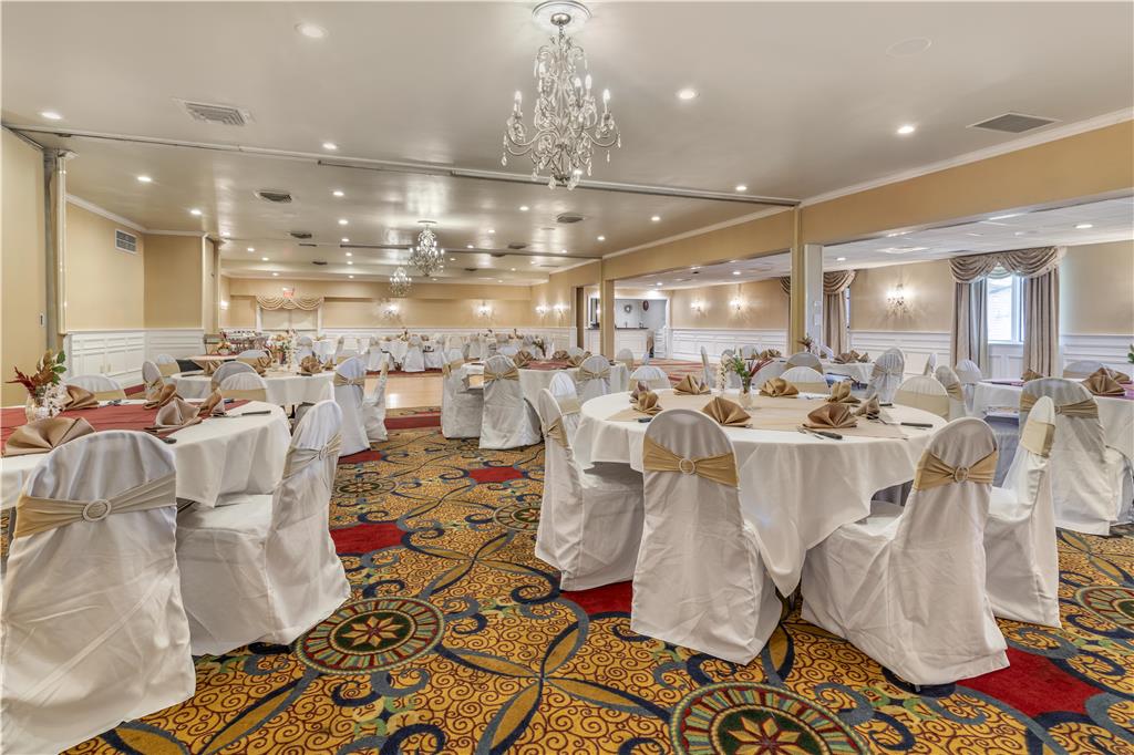 Best Western Plus Keene Hotel - photo 23