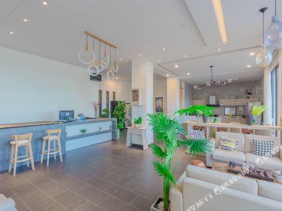 Huidong County’s Bay Beach Time Inn in Huidong, People's Republic of China