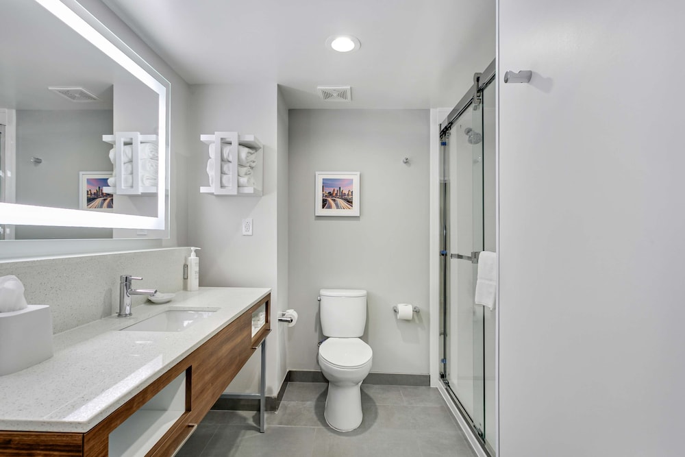 Hampton Inn Houston Pearland - photo 27