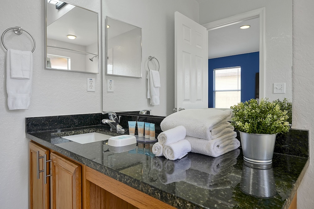 Regal Oaks Resort Vacation Townhomes by IDILIQ - photo 80
