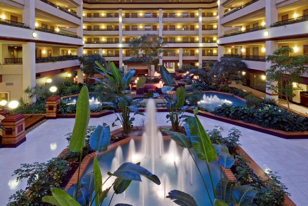 Embassy Suites by Hilton Lexington UK Coldstream - photo 9