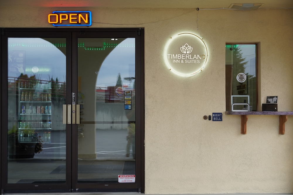 Timberland Inn & Suites - photo 98