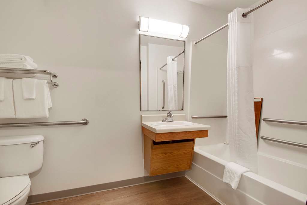 WoodSpring Suites Conroe - photo 23