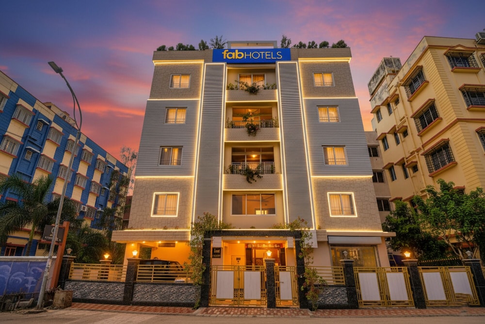 Fabhotel Anchorage Inn