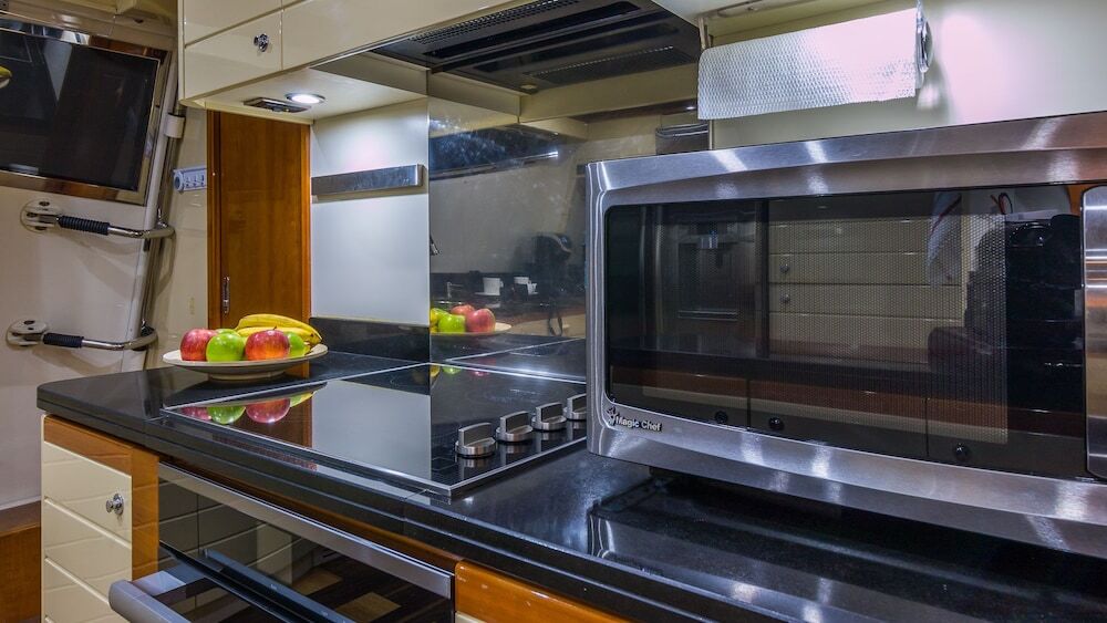 Miami Beach Luxury Yacht Charters - photo 27