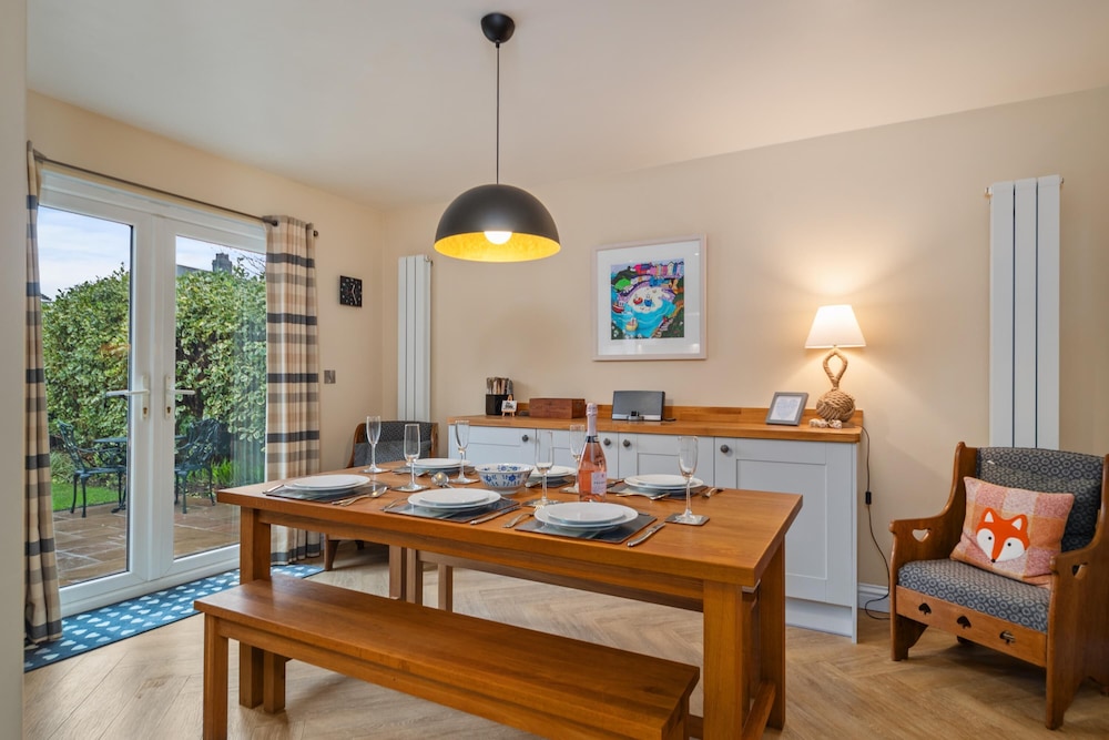 Y Deri Close to Village and Beach in Saundersfoot, United Kingdom