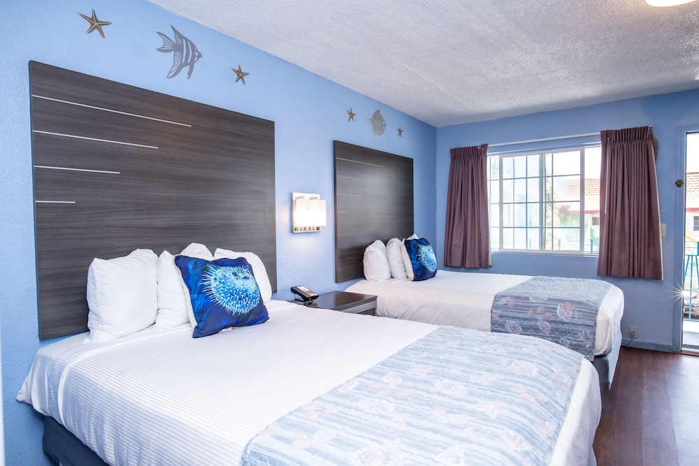 Aqua Breeze Inn - photo 30