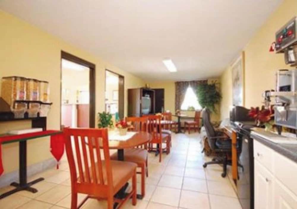 Oyo Hotel Richburg Sc I 77 - photo 29