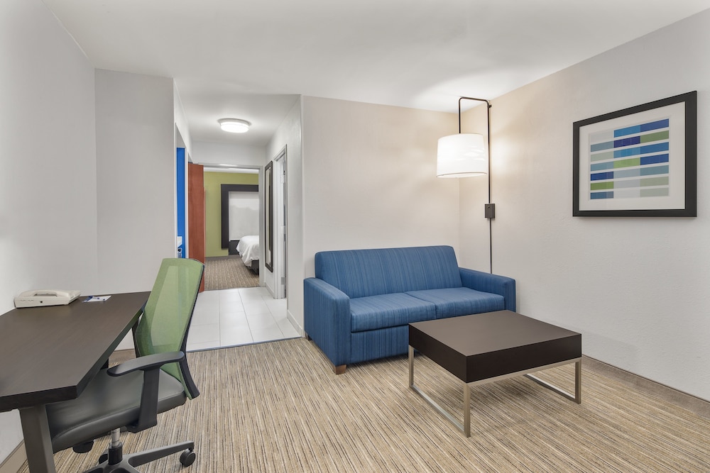 Holiday Inn Express & Suites Greenville Spartanburg by IHG - photo 6