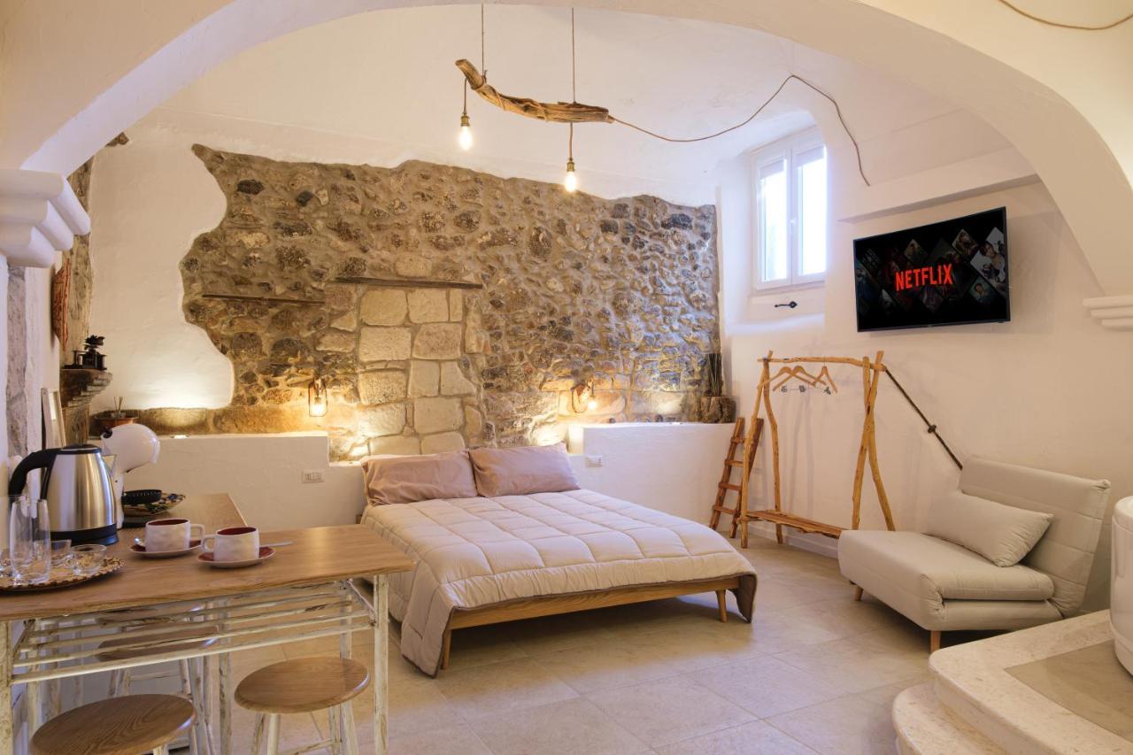 Il Vicolo Del Ginepro in Castelsardo, Italy