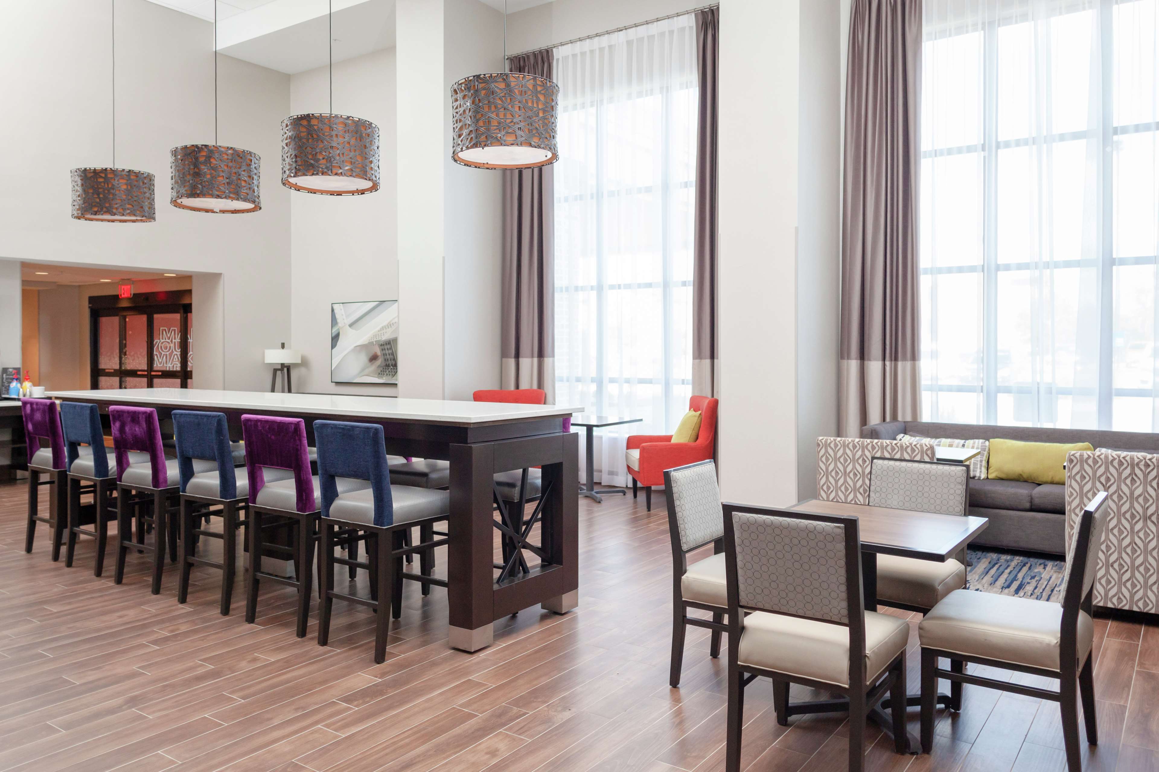 Hampton Inn & Suites Overland Park South - photo 6