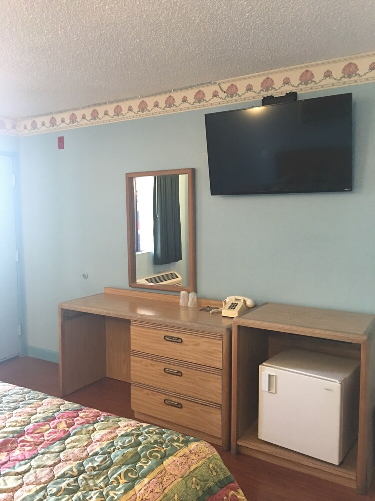 Chester Inn Motel - photo 8