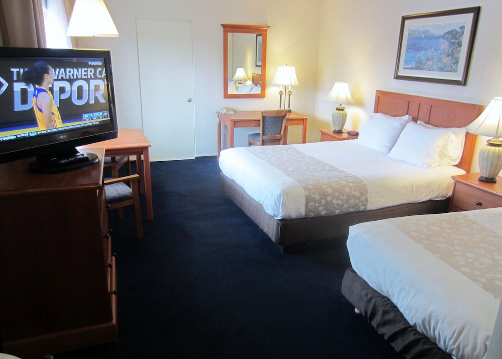 Newport Channel Inn Near Huntington State Beach - photo 8
