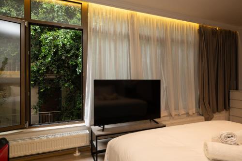Tsakalof 10A — 4-Star Luxury Hotel in Athens, Greece