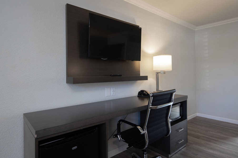 Rodeway Inn Milpitas Near Great Mall - photo 26
