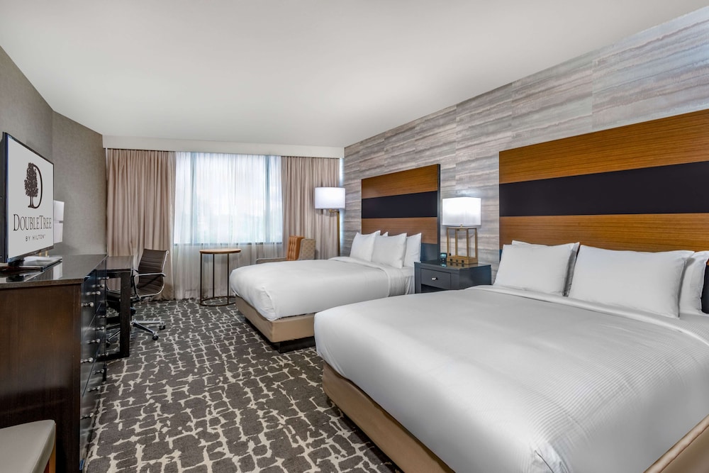 DoubleTree by Hilton Denver Aurora - photo 10
