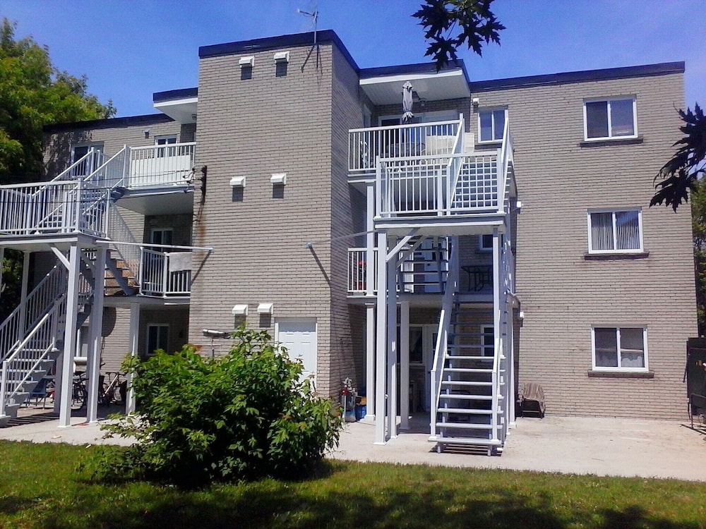 3 bedroms Apartment Hotel in Longueuil, Canada