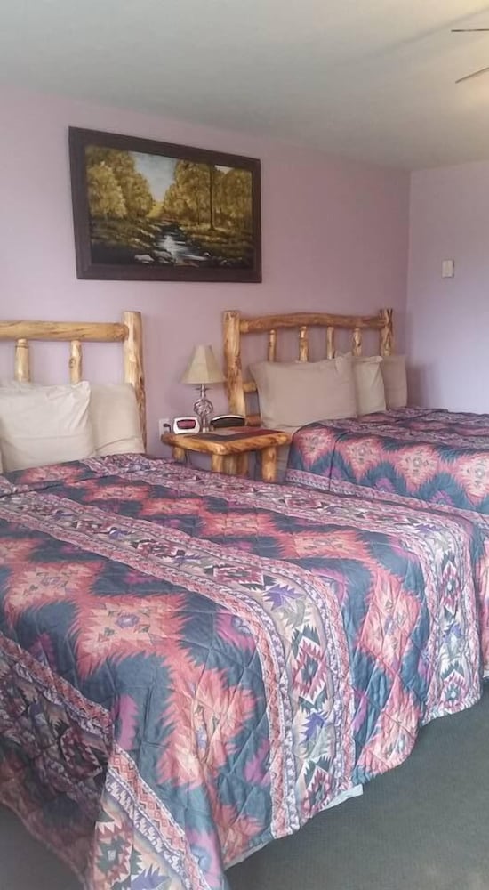 Long Holiday Motel - photo 17