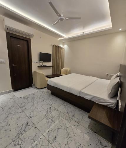 Hotel Airport Highway Suitable for Family and Business Travellers in Lucknow, India