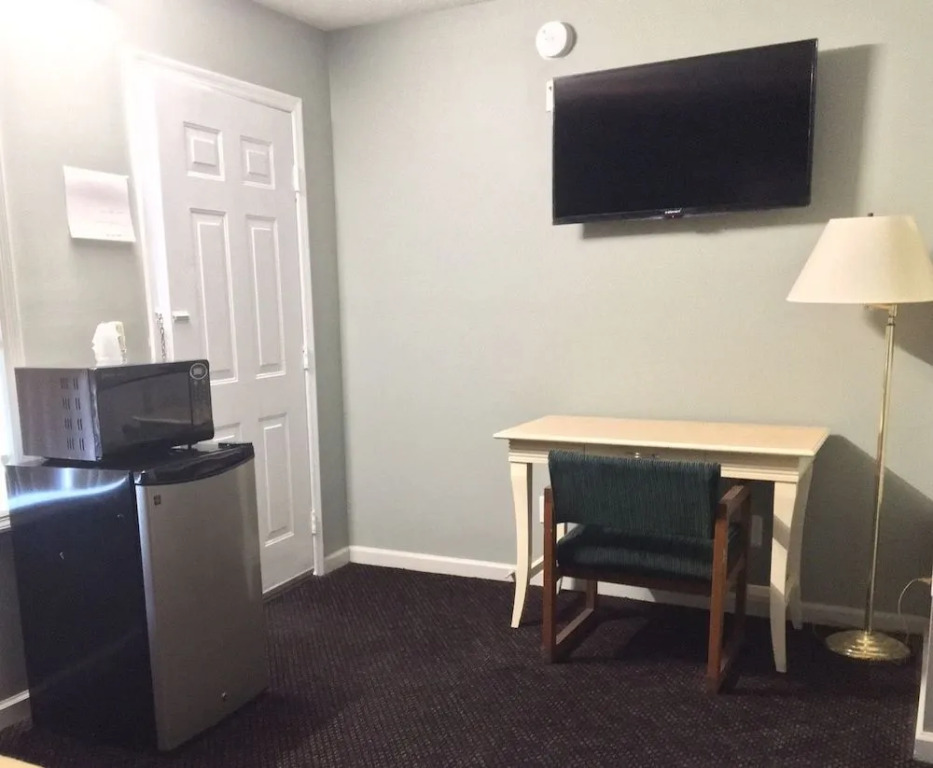 Overton Motel Livingston - photo 13