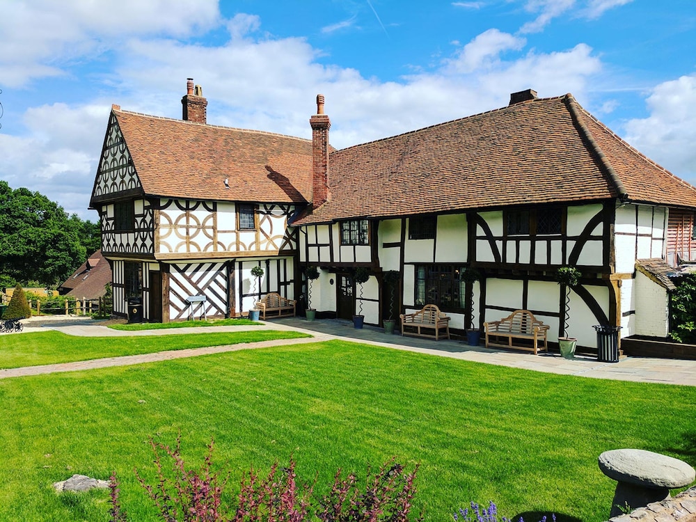 voco Lythe Hill Hotel & Spa by IHG — 4-Star Luxury Hotel in Haslemere, United Kingdom