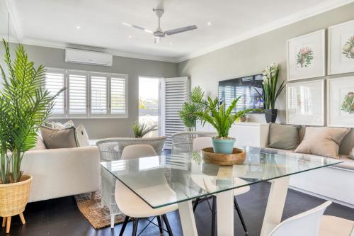 Backup Powered Elegant Promenade Retreat