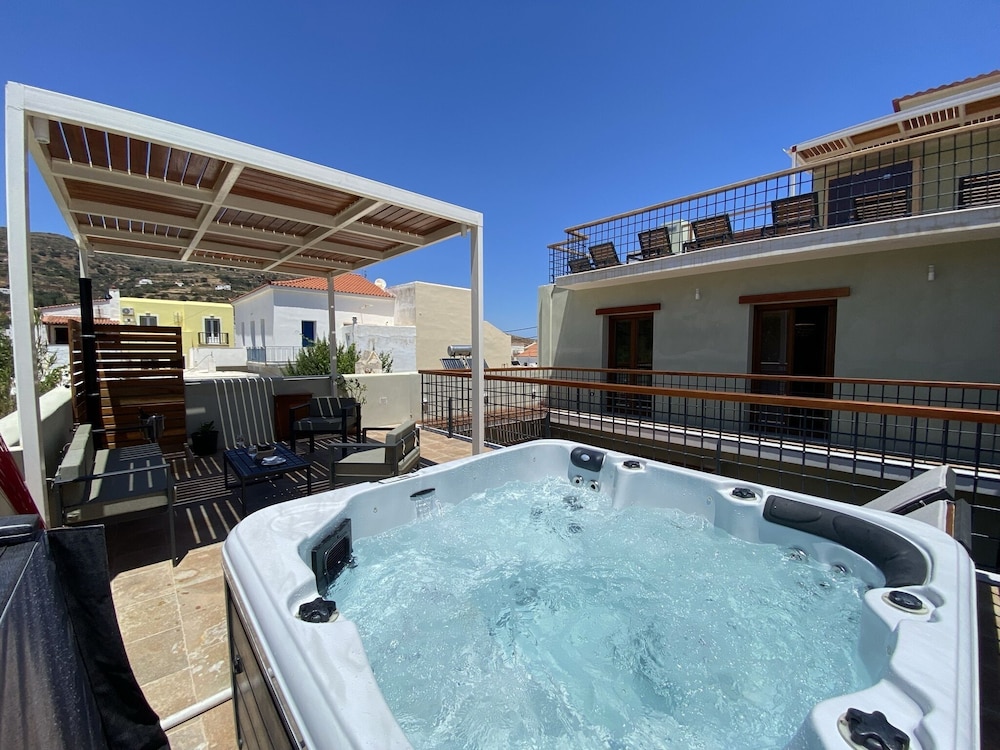 Andros 4 All Seasons Villas & Suites — 4-Star Luxury Hotel in Andros, Greece