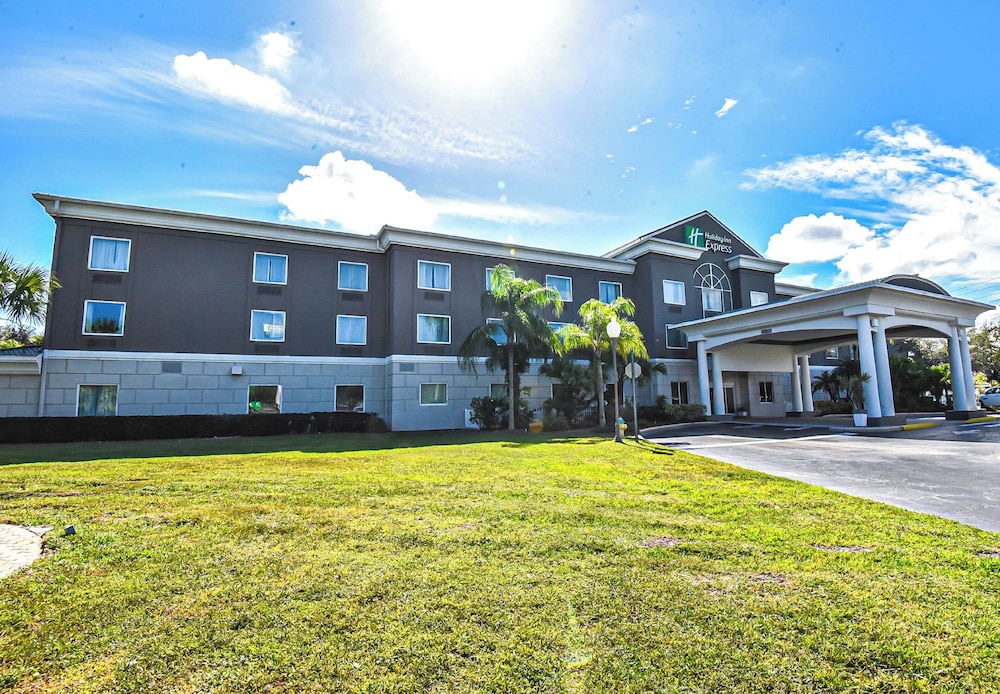 Holiday Inn Express & Suites Cocoa by IHG - photo 103