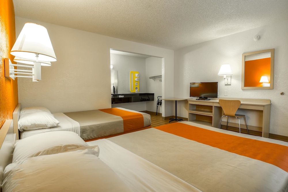 Motel 6 Los Angeles Norwalk - photo 9
