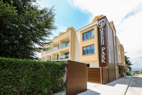 Hotel Green Park Service Perfected in Garmen, Bulgaria