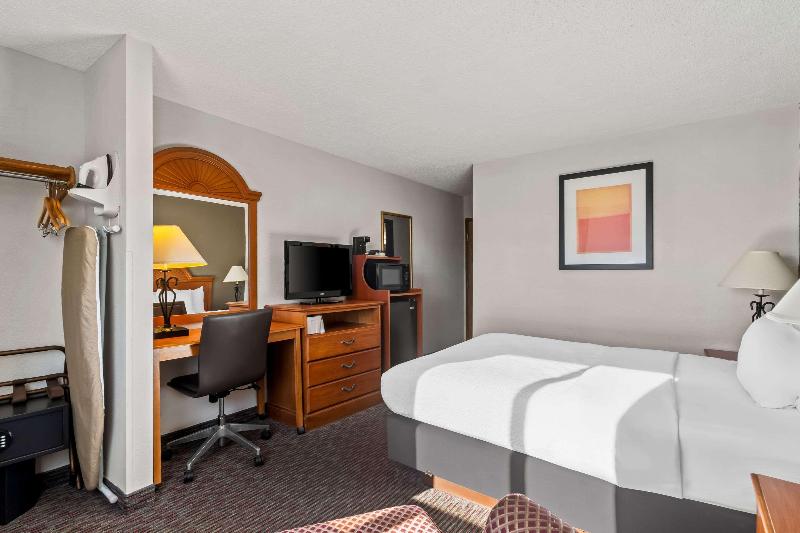 Quality Inn Sidney I 80 - photo 24