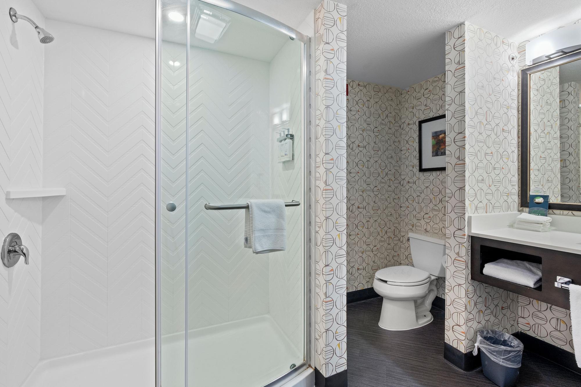 Holiday Inn Hotel & Suites Milwaukee Airport by IHG - photo 24