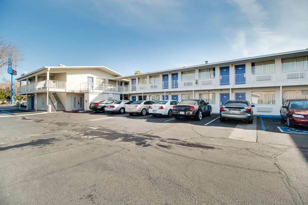 Motel 6 Phoenix East - photo 2