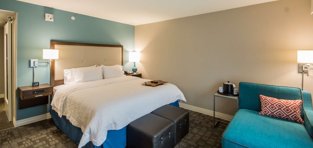 Hampton Inn & Suites Orlando At SeaWorld - photo 14