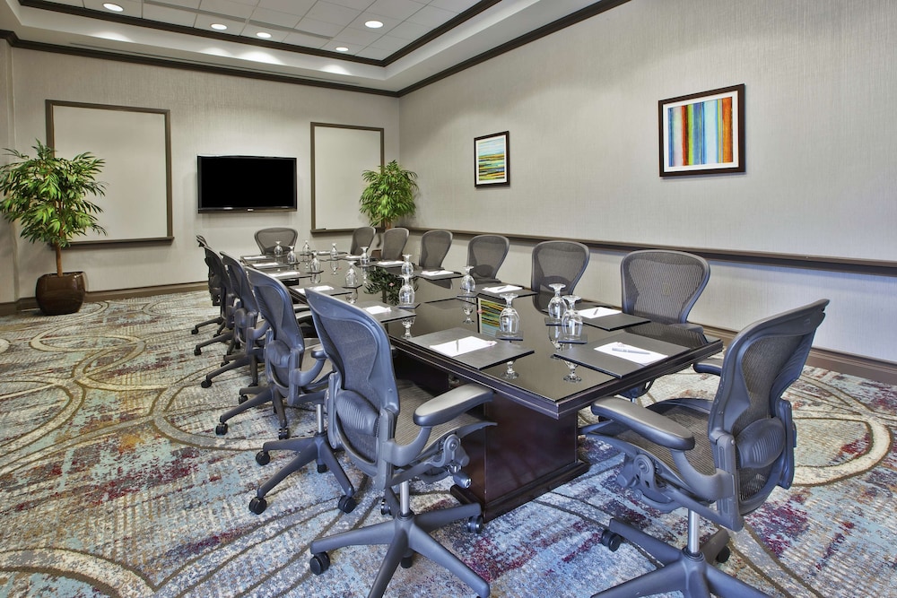 Embassy Suites Columbus Airport - photo 36