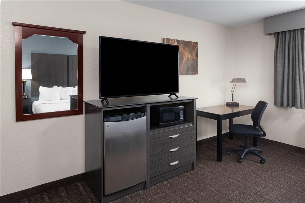Baymont by Wyndham Chester IL - photo 31