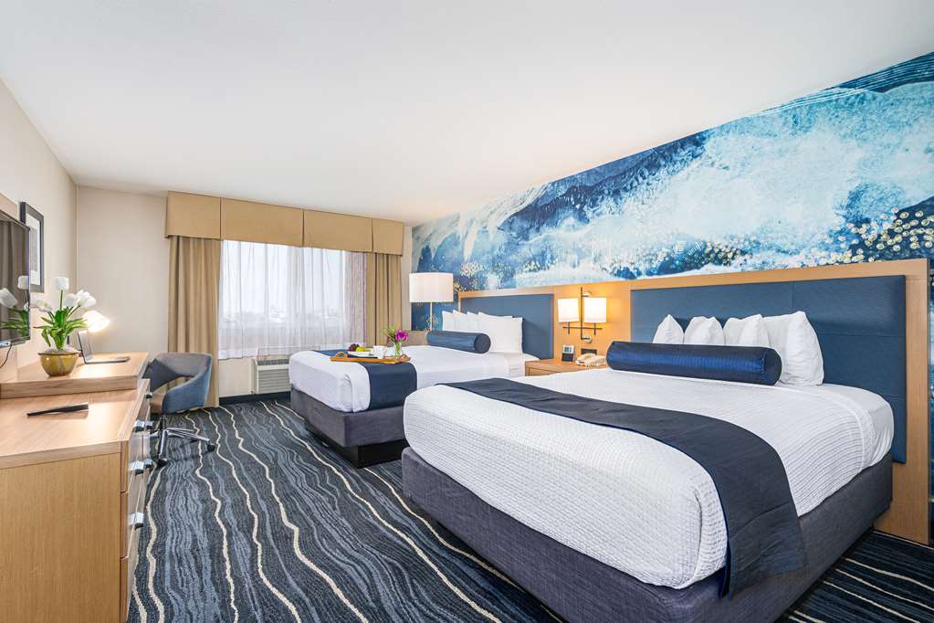 Best Western Plus Marina Gateway Hotel - photo 39