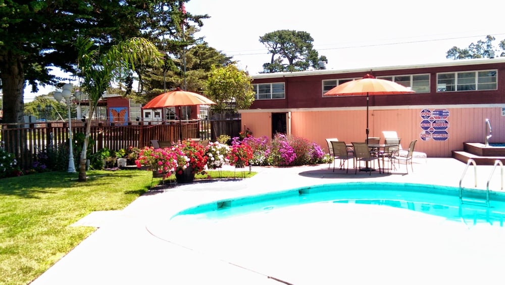 Butterfly Grove Inn - photo 42